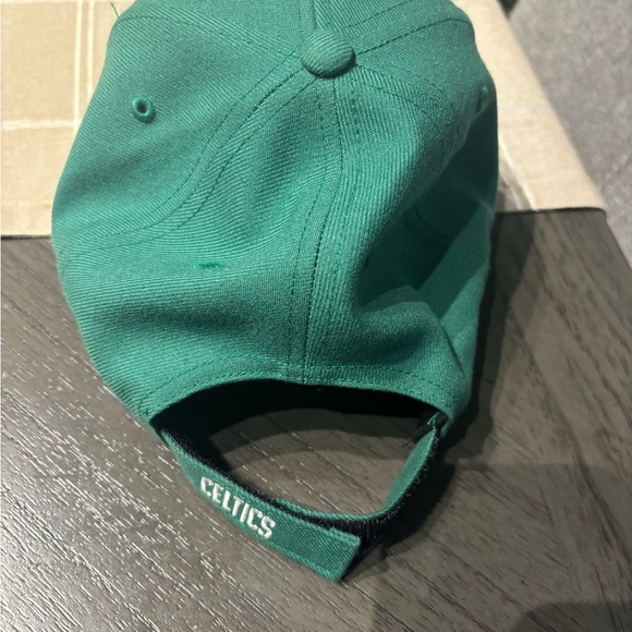 Hat - Picture 2 of 7